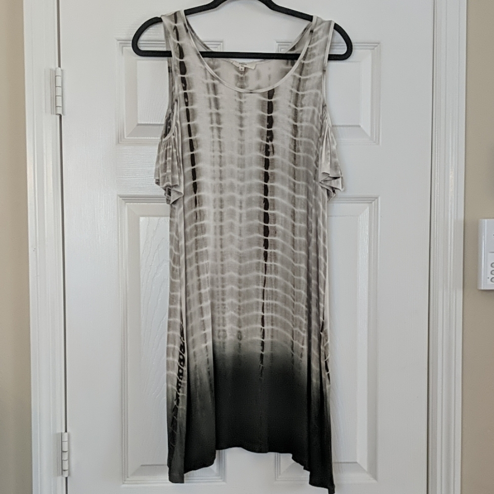 ENTRO Cold Shoulder Tie Die Dress